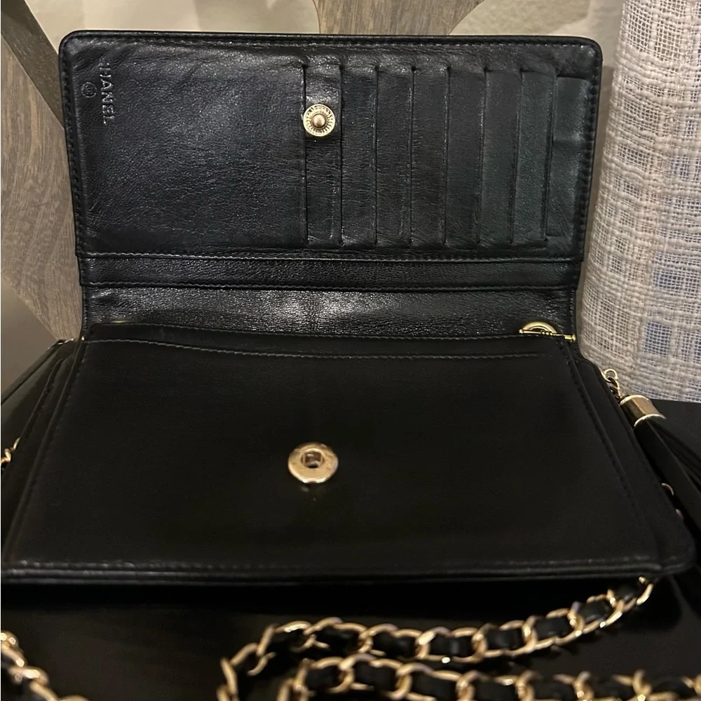 CHANEL 🖤⚜️chanel camellia